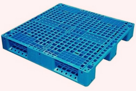 網(wǎng)格塑料托盤和平板塑料托盤哪個(gè)更好 ？來(lái)了解一些吧！