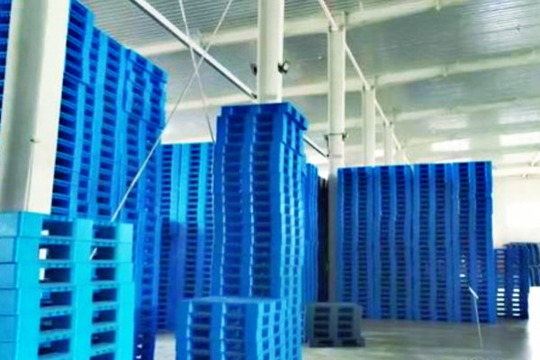 立體庫(kù)塑料托盤廠家，手把手教您怎樣選購(gòu)塑料托盤？